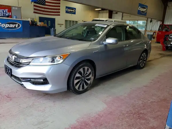 JHMCR6F38HC010355 — 2017 Honda Accord, Естественный износ (Normal Wear), фото до ремонта