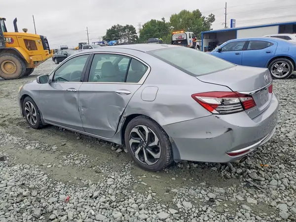 1HGCR3F00HA004360 — 2017 Honda Accord, фото 2 с аукциона Copart, Боковая часть