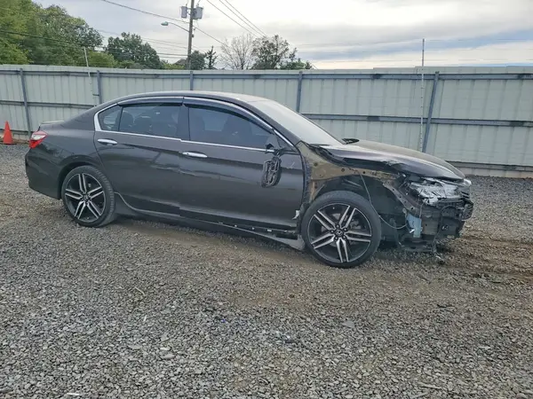 1HGCR3F93HA019353 — 2017 Honda Accord, фото 4 с аукциона Copart 06.10.2026, Передняя часть