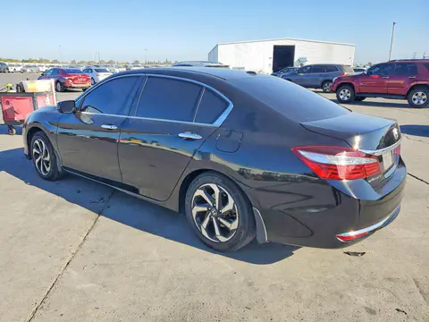2017 Honda Accord VIN 1HGCR2F7XHA237329 фото 2