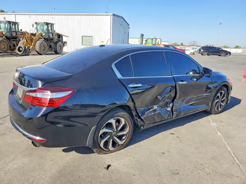 2017 Honda Accord VIN 1HGCR2F7XHA237329 фото 3