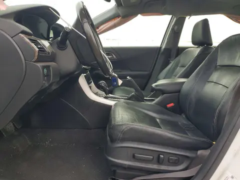 2017 Honda Accord Touring Hybrid VIN JHMCR6F7XHC000896 фото 7