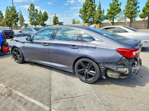 2018 Honda Accord VIN 1HGCV1F3XJA135246 фото 2