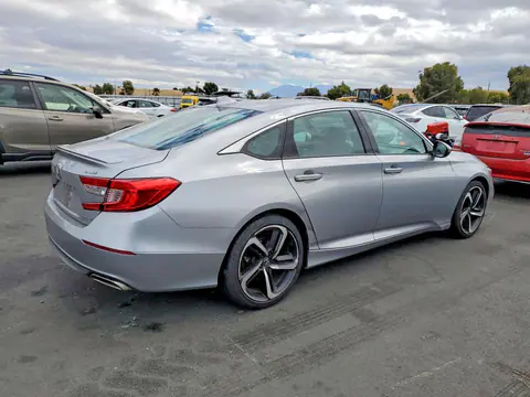 2018 Honda Accord VIN 1HGCV1F36JA257330 фото 3