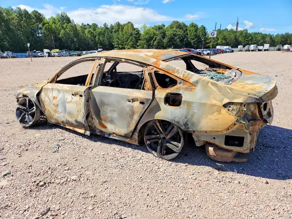 1HGCV1F37JA114211 — 2018 Honda Accord, фото 2 с аукциона Copart 28.09.2026, Пожар
