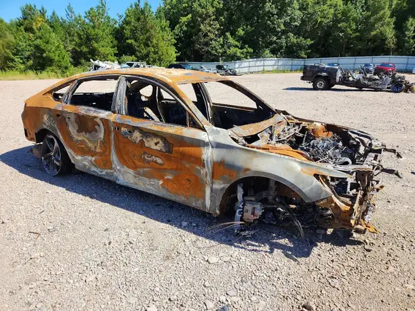 1HGCV1F37JA114211 — 2018 Honda Accord, фото 4 с аукциона Copart 28.09.2026, Пожар