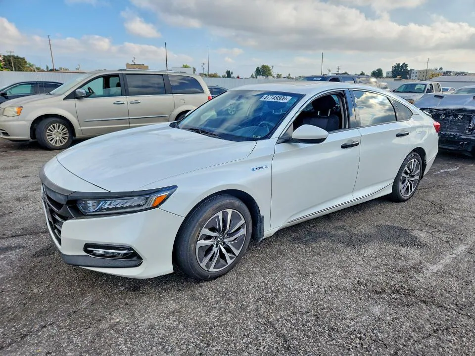 2018 Honda Accord VIN 1HGCV3F46JA017313 фото 1