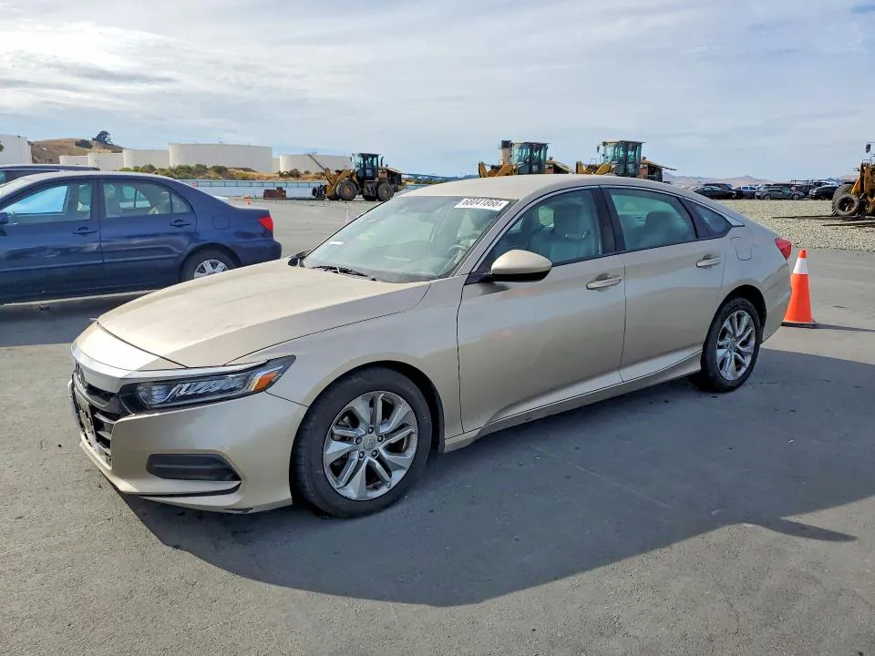 2018 Honda Accord VIN 1HGCV1F18JA257957 фото 1