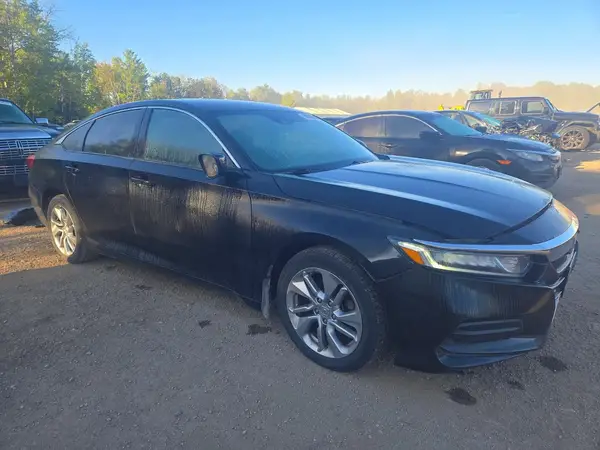 1HGCV1F17JA806211 — 2018 Honda Accord, фото 4 с аукциона Copart 13.10.2026, Передняя часть