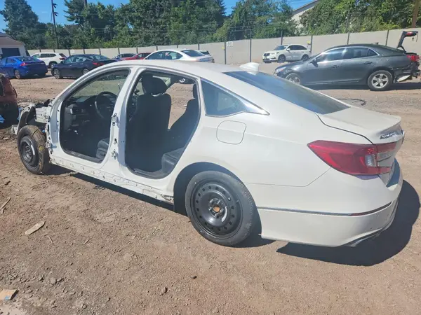 1HGCV1F99JA064089 — 2018 Honda Accord, фото 2 с аукциона Copart 28.09.2026, Вандализм