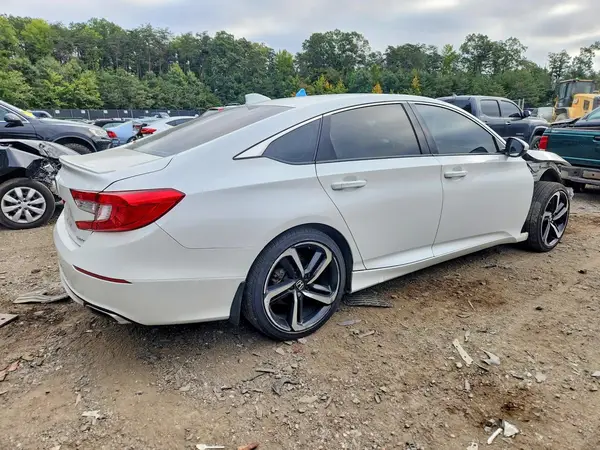 1HGCV1F3XJA183572 — 2018 Honda Accord, фото 3 с аукциона Copart, Передняя часть