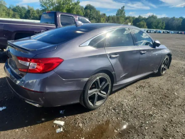 1HGCV2F38JA044515 — 2018 Honda Accord, фото 3 с аукциона Copart 14.10.2026, Подтопление