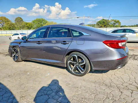 2018 Honda Accord VIN 1HGCV1F32JA112561 фото 2