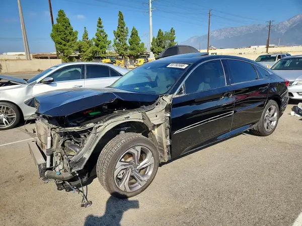 1HGCV2F52JA005680 — 2018 Honda Accord, Передняя часть (Front End), фото до ремонта