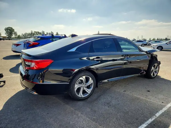 1HGCV2F52JA005680 — 2018 Honda Accord, фото 3 с аукциона Copart, Передняя часть