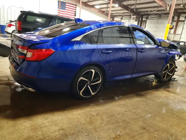1HGCV1F33JA258595 — 2018 Honda Accord, фото 3 с аукциона Copart, Передняя часть