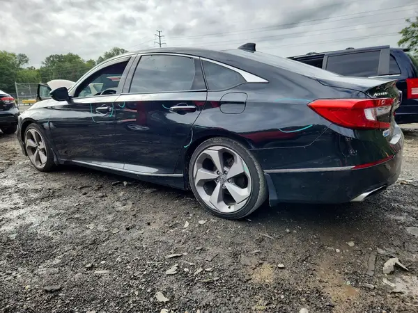 1HGCV2F95JA042130 — 2018 Honda Accord, фото 2 с аукциона Copart 02.10.2026, Мелкие вмятины и царапины