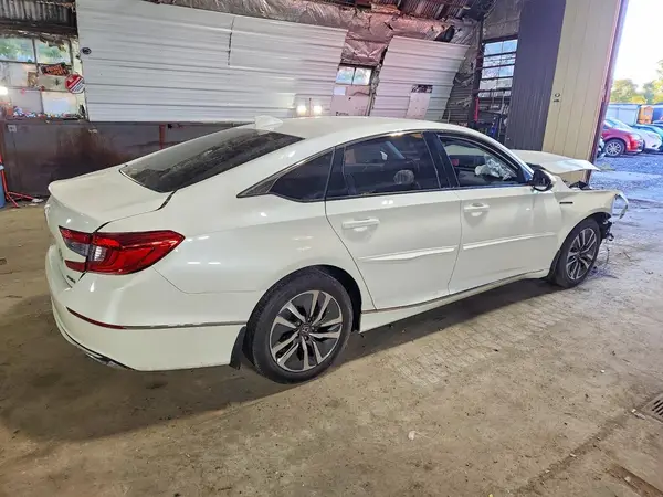 1HGCV3F51JA015462 — 2018 Honda Accord, фото 3 с аукциона Copart, Передняя часть