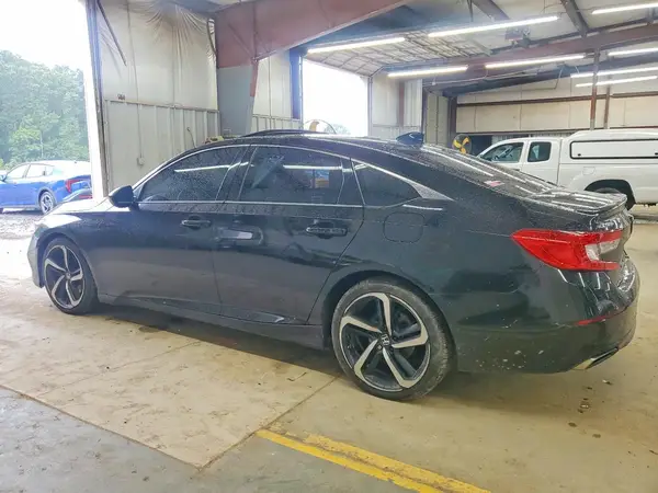 1HGCV2F37JA020206 — 2018 Honda Accord, фото 2 с аукциона Copart, Мелкие вмятины и царапины