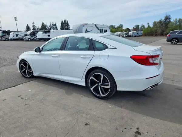 1HGCV1F31JA034080 — 2018 Honda Accord, фото 2 с аукциона Copart, Передняя часть