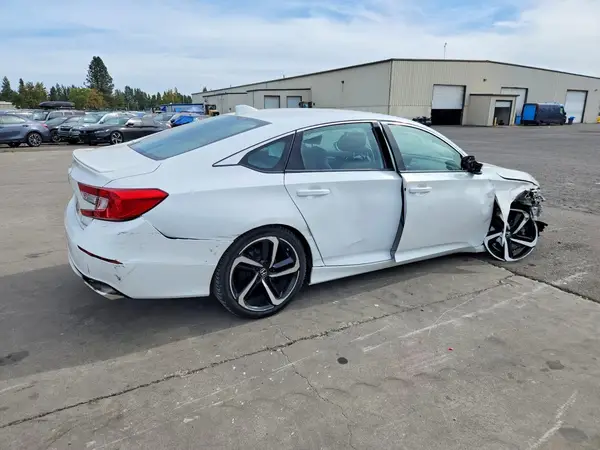 1HGCV1F31JA034080 — 2018 Honda Accord, фото 3 с аукциона Copart, Передняя часть
