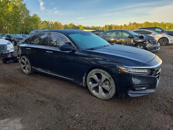 1HGCV1F90KA806591 — 2019 Honda Accord, фото 4 с аукциона Copart 06.10.2026, Задняя часть