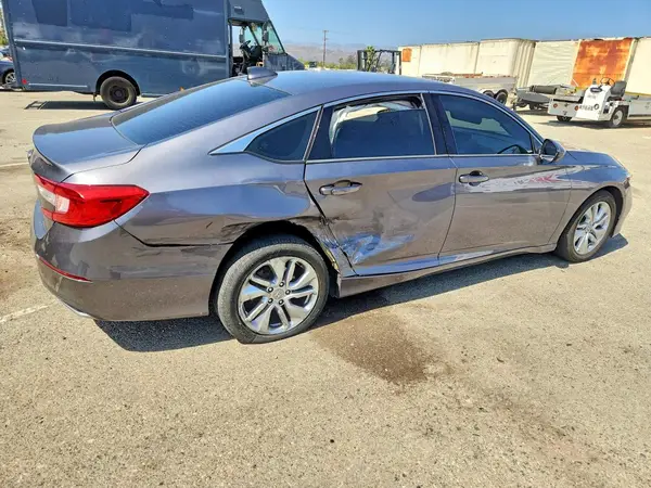 1HGCV1F18KA172053 — 2019 Honda Accord, фото 3 с аукциона Copart, Боковая часть