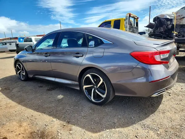 1HGCV1F32KA097562 — 2019 Honda Accord, фото 2 с аукциона Copart, Боковая часть