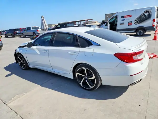 1HGCV2F31LA000682 — 2020 Honda Accord, фото 2 с аукциона Copart, Передняя часть