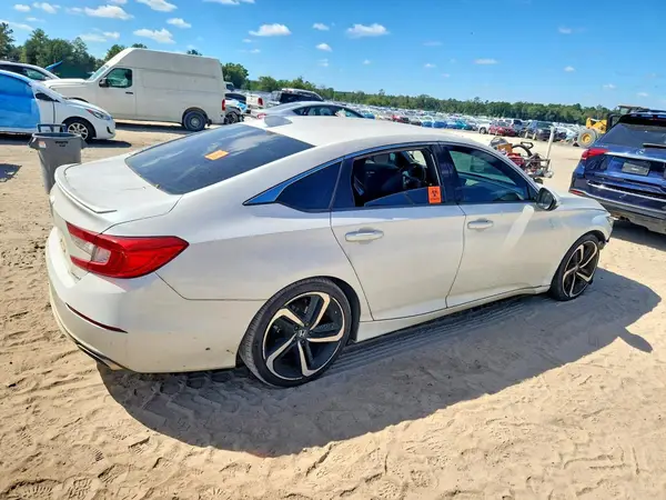 1HGCV1F33LA134085 — 2020 Honda Accord, фото 3 с аукциона Copart, Передняя часть