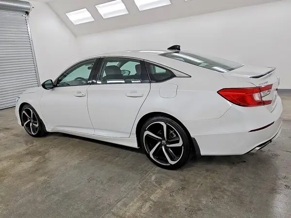 1HGCV1F41MA065925 — 2021 Honda Accord, фото 2 с аукциона Copart 28.09.2026, Механические повреждения