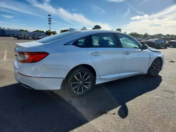 1HGCV1F56MA121575 — 2021 Honda Accord, фото 3 с аукциона Copart 05.10.2026, Передняя часть