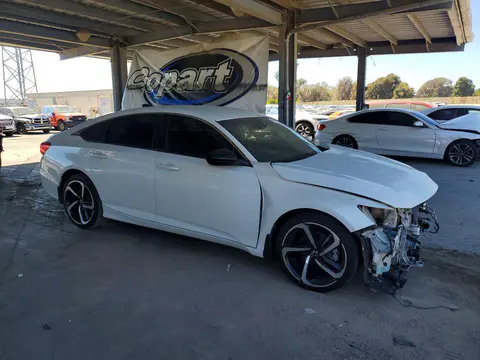 2022 Honda Accord VIN 1HGCV1F3XNA106643 фото 4