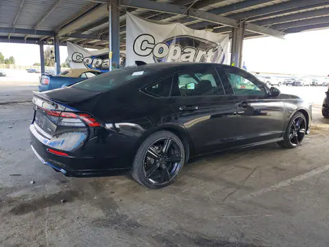 2023 Honda Accord VIN 1HGCY2F7XPA070651 фото 3