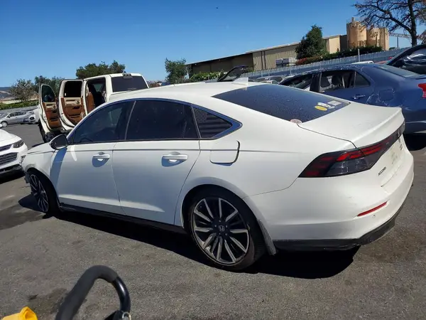 1HGCY2F84RA033820 — 2024 Honda Accord, фото 2 с аукциона Copart 29.09.2026, Передняя часть