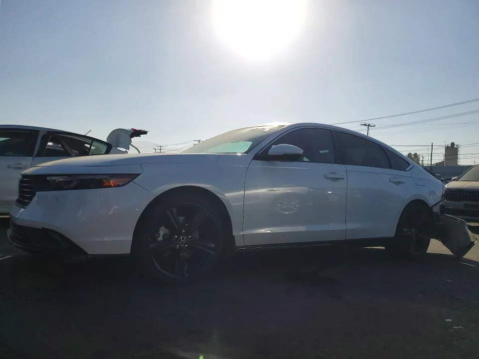 2024 Honda Accord VIN 1HGCY2F62RA001804 фото 1