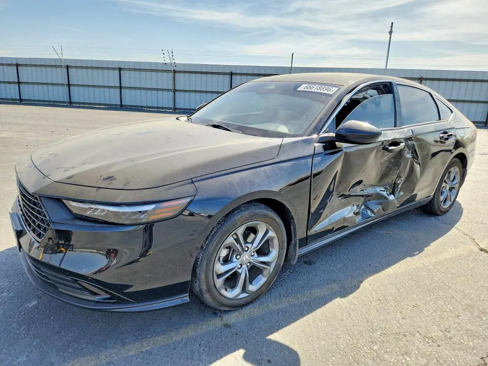 2024 Honda Accord VIN 1HGCY1F38RA018204 фото 1