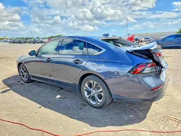 1HGCY1F38RA074904 — 2024 Honda Accord, фото 2 с аукциона Copart, Задняя часть