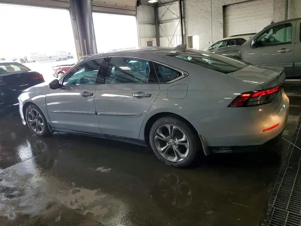 1HGCY2F64RA010679 — 2024 Honda Accord, фото 2 с аукциона Copart, Передняя часть