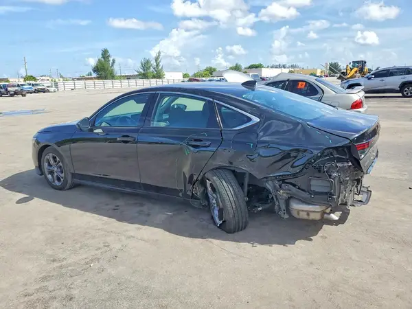 1HGCY1F38RA051591 — 2024 Honda Accord, фото 2 с аукциона Copart, Задняя часть
