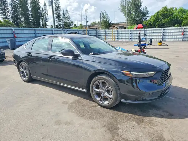 1HGCY1F38RA051591 — 2024 Honda Accord, фото 4 с аукциона Copart, Задняя часть