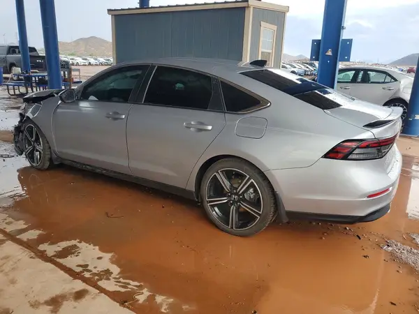 1HGCY2F51RA016897 — 2024 Honda Accord, фото 2 с аукциона Copart, Передняя часть