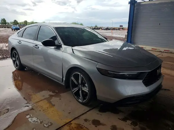 1HGCY2F51RA016897 — 2024 Honda Accord, фото 4 с аукциона Copart, Передняя часть