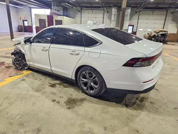 1HGCY1F34RA079310 — 2024 Honda Accord, фото 2 с аукциона Copart, Передняя часть
