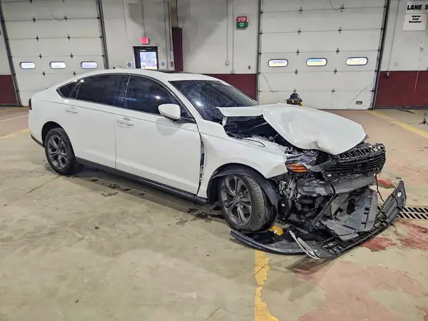 1HGCY1F34RA079310 — 2024 Honda Accord, фото 4 с аукциона Copart, Передняя часть