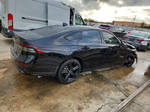 1HGCY2F79RA044352 — 2024 Honda Accord, фото 3 с аукциона Copart, Боковая часть