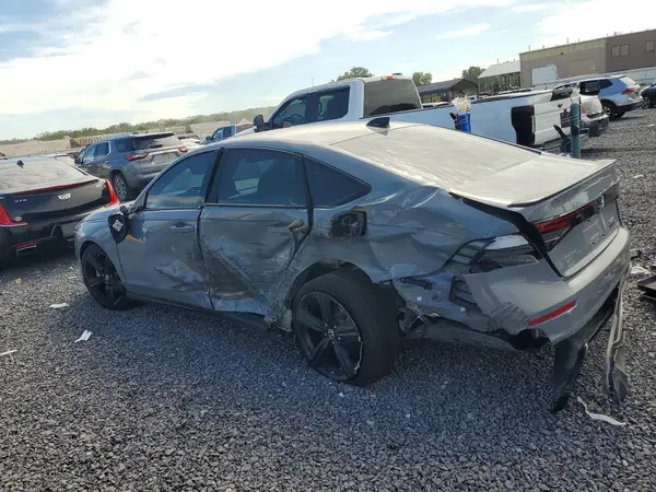 1HGCY2F70RA082830 — 2024 Honda Accord, фото 2 с аукциона Copart, Боковая часть