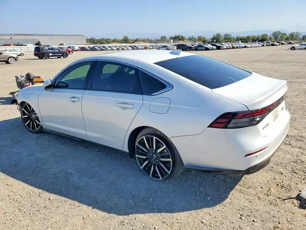 1HGCY2F87RA036629 — 2024 Honda Accord, фото 2 с аукциона Copart 02.10.2026, Передняя часть
