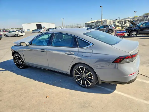 1HGCY2F83RA090946 — 2024 Honda Accord, фото 2 с аукциона Copart, Передняя часть