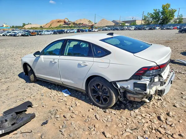 1HGCY1F41SA022383 — 2025 Honda Accord, фото 2 с аукциона Copart, Задняя часть